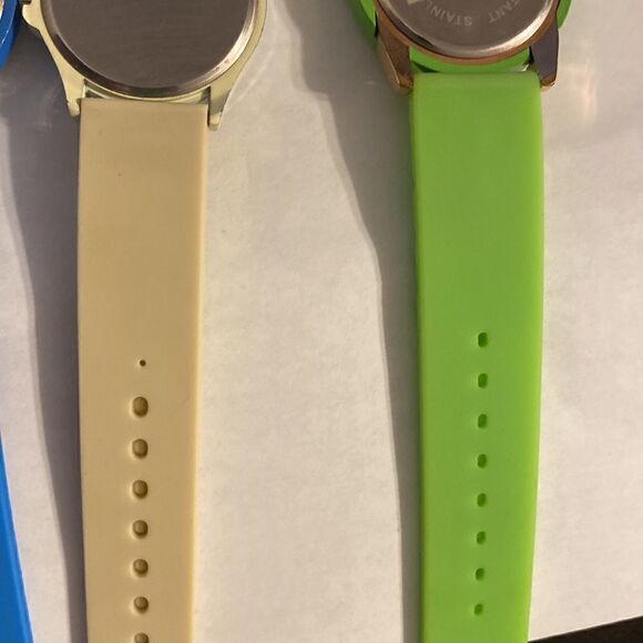 Geneva Platinum Women's Stainless Steel Quartz Rhinestone Watch Set of 4 - Picture 10 of 12